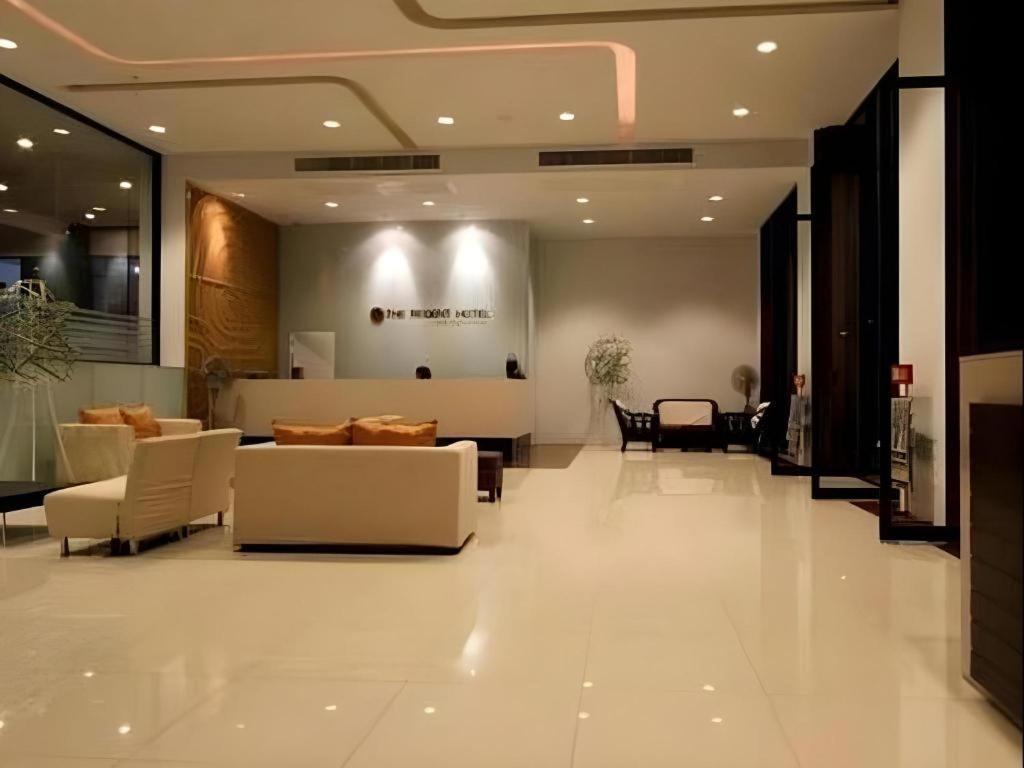 Отель The Regent Ubon Убонратчатхани Экстерьер фото