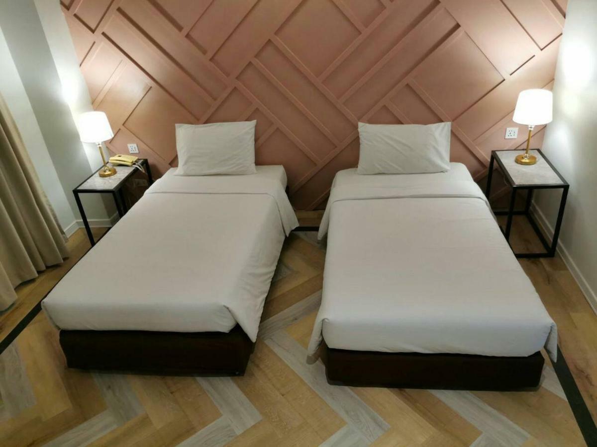 Отель The Regent Ubon Убонратчатхани Экстерьер фото